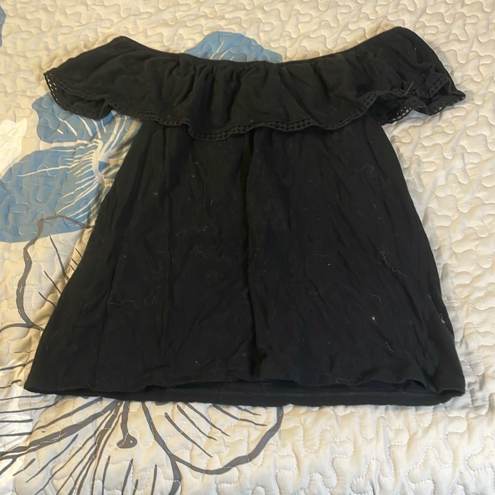 Old Navy Ruffle Shoulder top